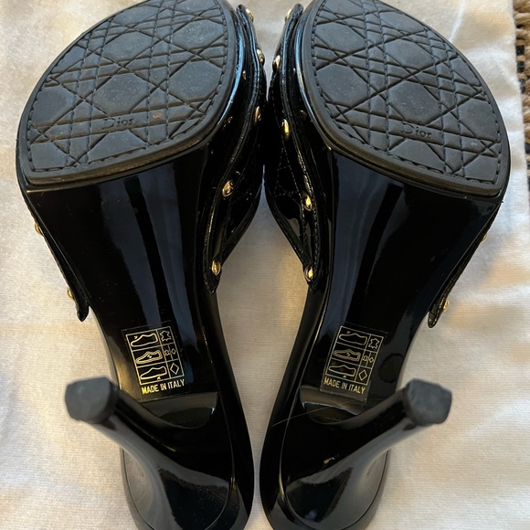 Authentic Dior Cannage Black Patent Leather Heels, size 39.5 - Picture 4 of 6
